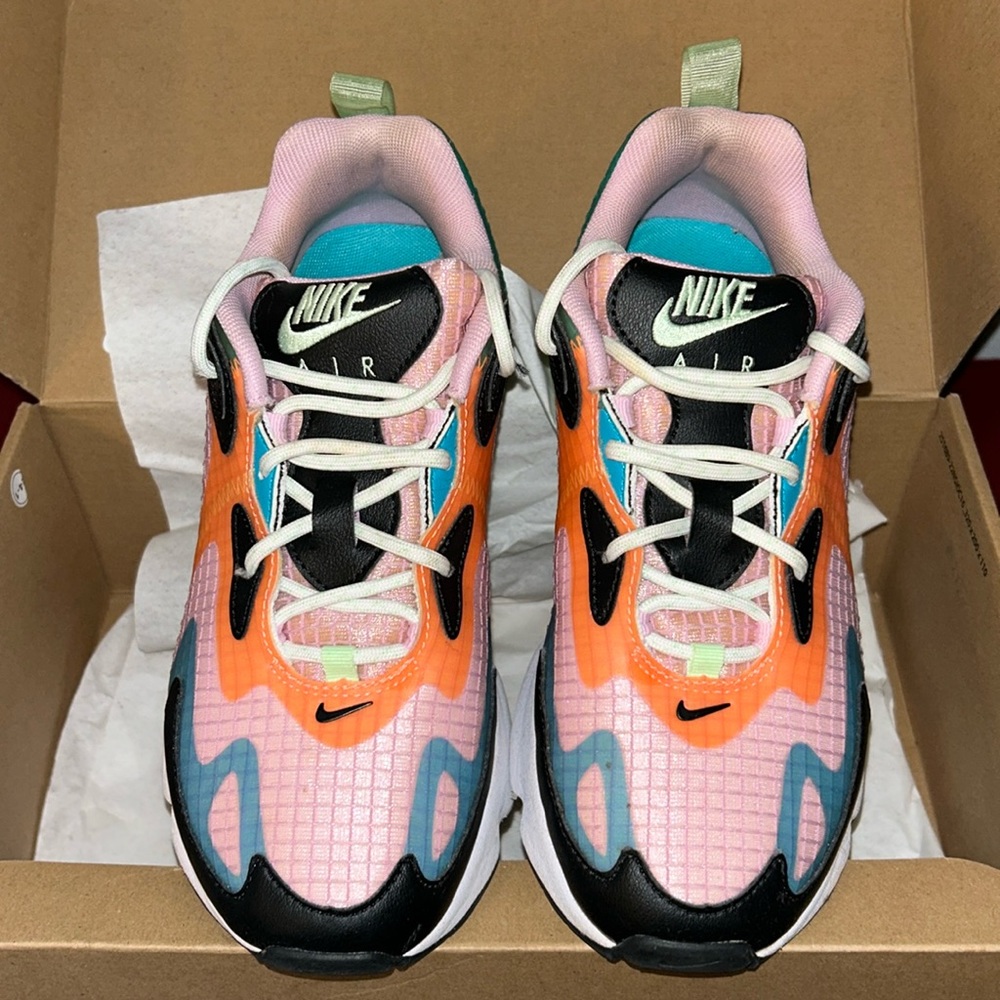 Nike Women’s Air Max 90-Size 6 LIKE NEW